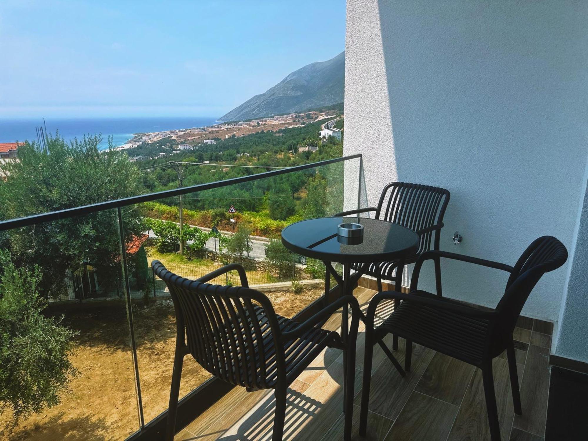 Hotel Vila 19 Dhërmi 외부 사진