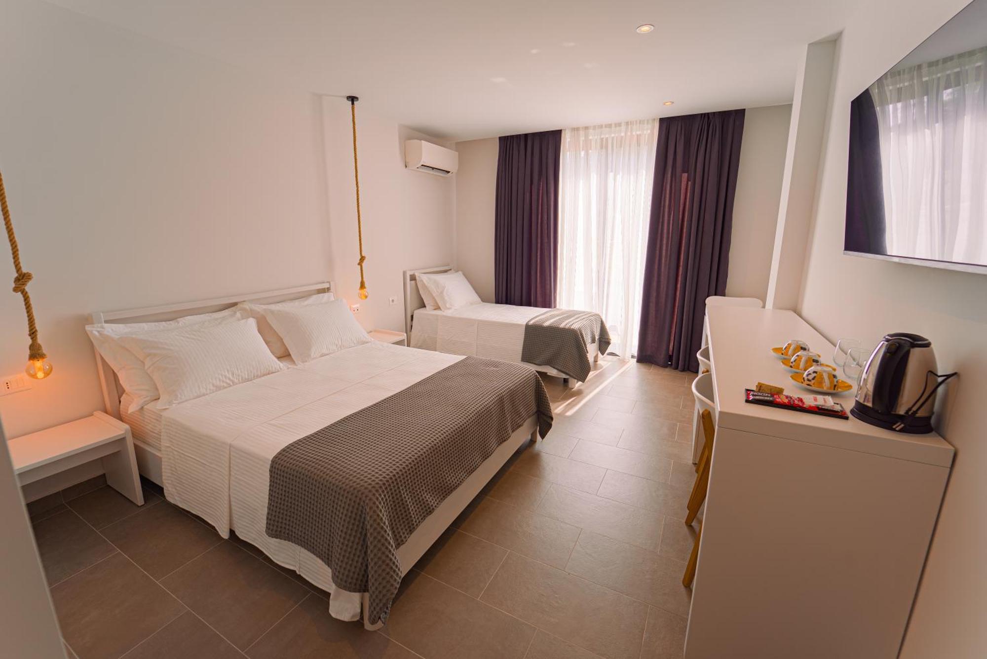 Hotel Vila 19 Dhërmi 외부 사진