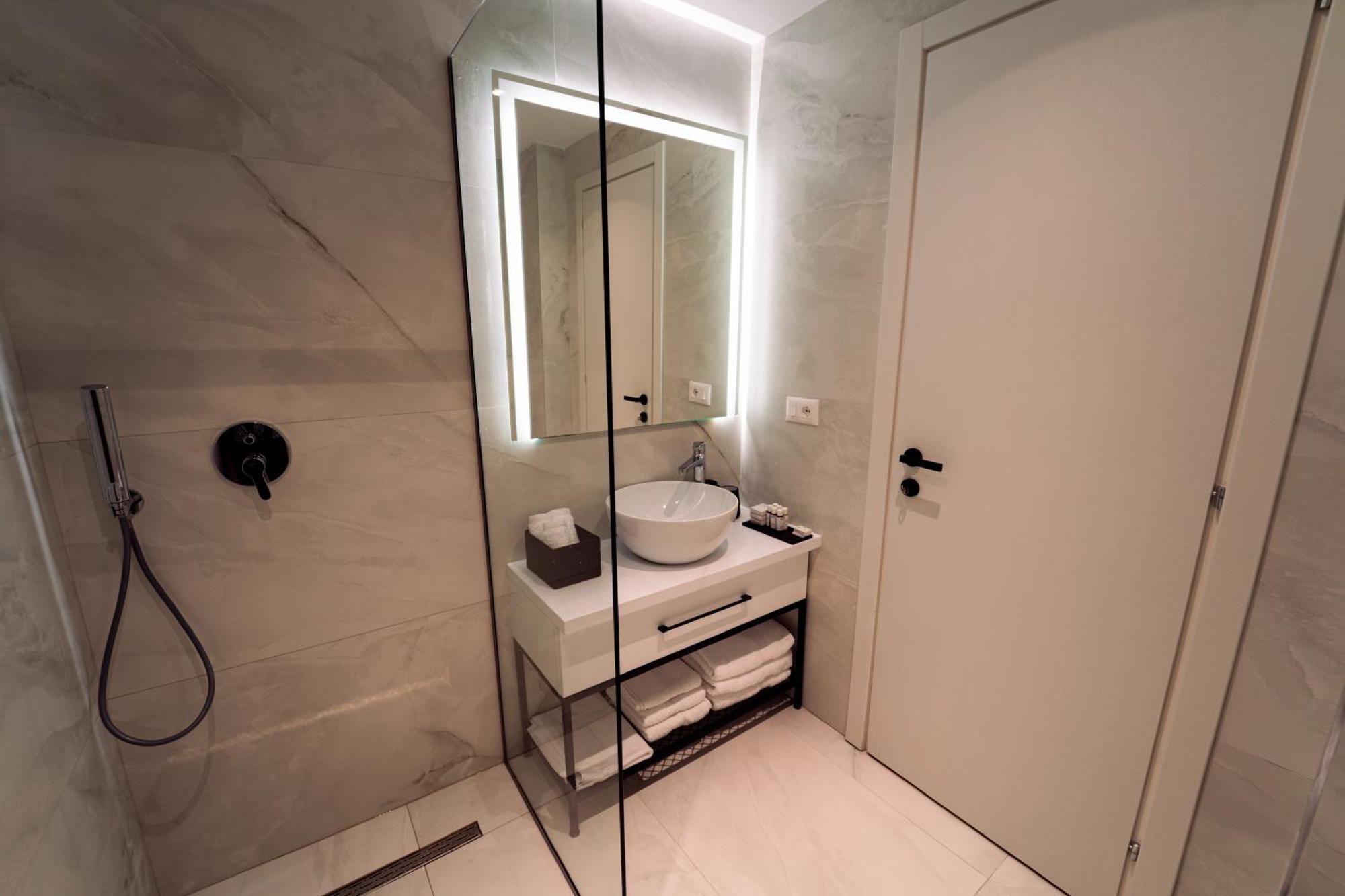 Hotel Vila 19 Dhërmi 외부 사진